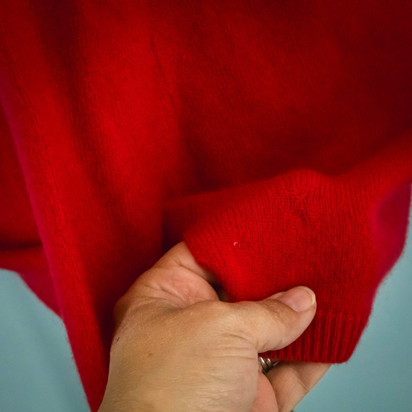 Talbots Size Medium M Red High Neck Long Sleeve Soft 100% Cashmere Knit Sweater - Picture 3 of 6
